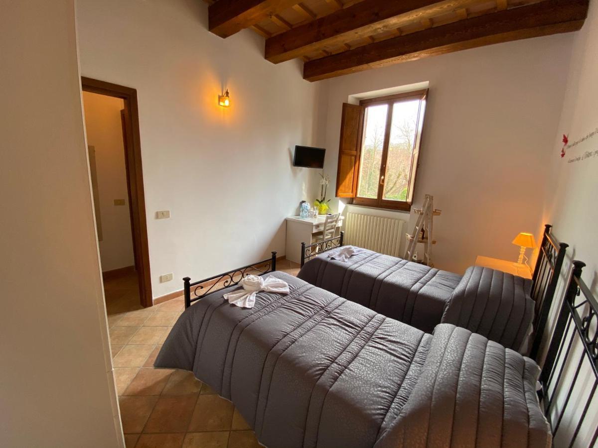 Locanda Della Pieve Pievebovigliana Екстериор снимка