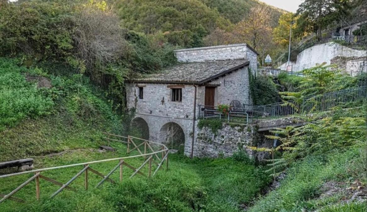 Locanda Della Pieve Pievebovigliana Екстериор снимка